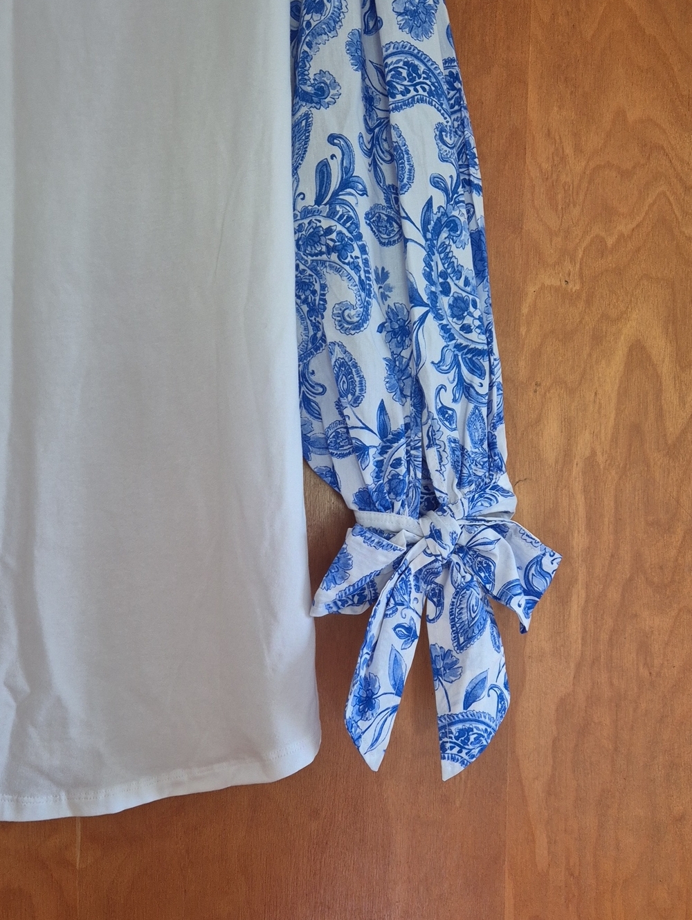 Tommy Hilfiger 100% Cotton White Top with Blue Floral Puff Sleeves - Picture 8 of 11